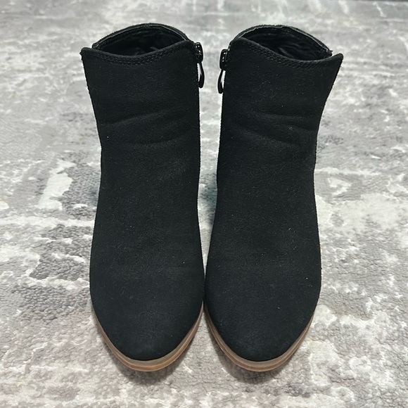 Joe fresh booties - Picture 1 of 3